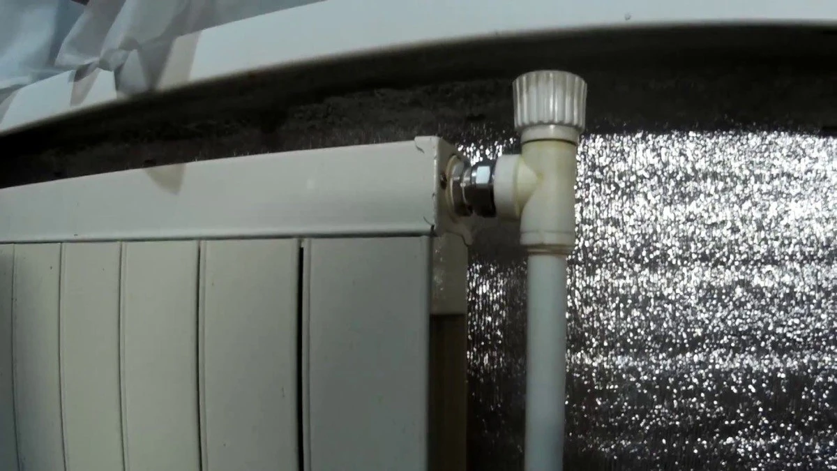 El truco del papel de aluminio que mantiene tu casa caliente en invierno