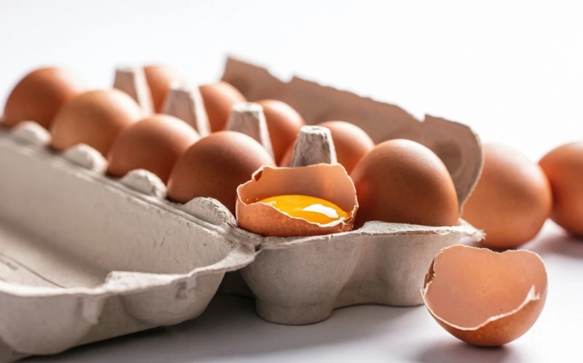 Aceite, sal y ceniza: los trucos caseros para que los huevos duren meses