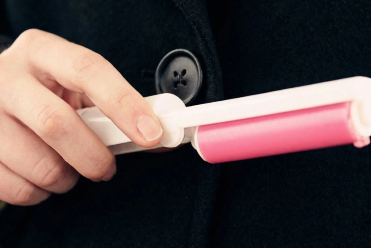 El secreto de tu abrigo favorito: 5 trucos caseros para eliminar las bolitas sin arruinar la tela