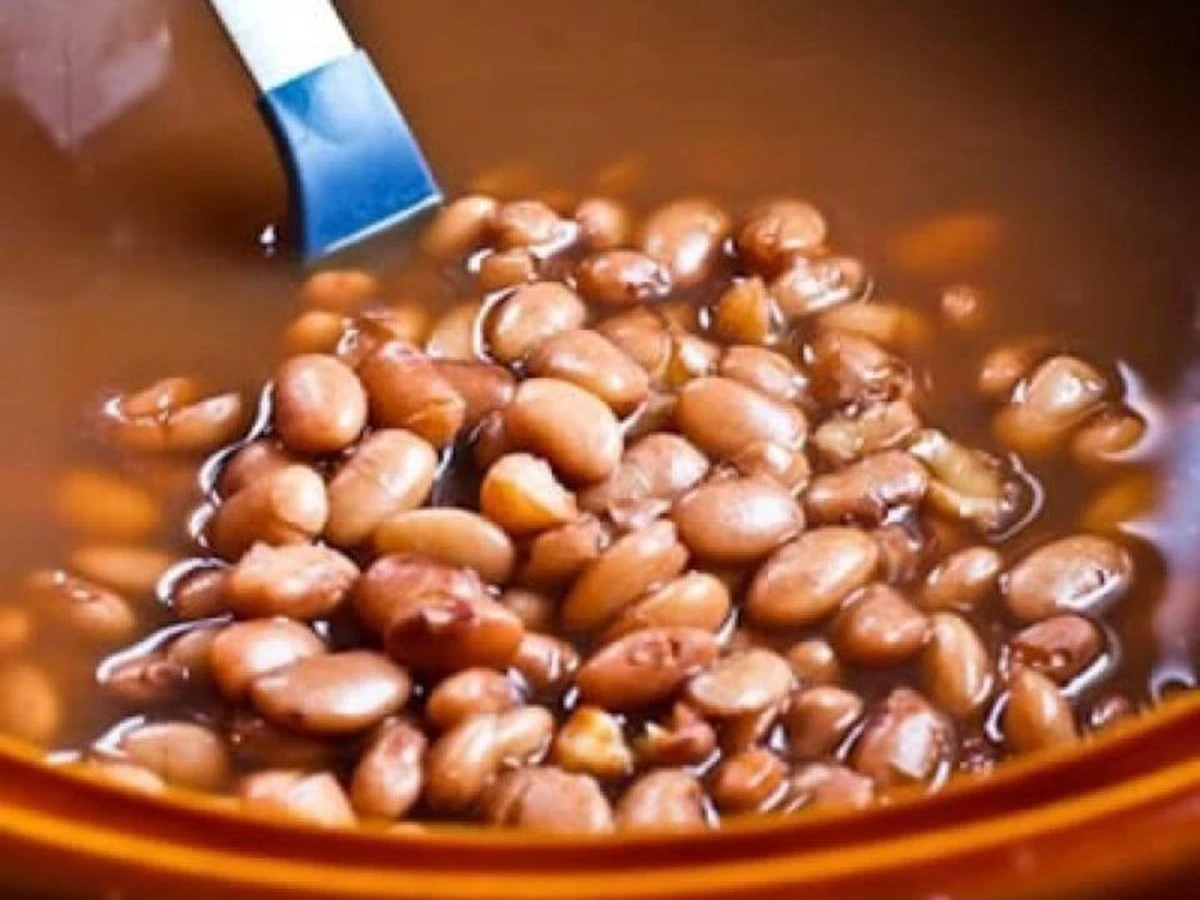 Cómo cocinar frijoles tiernos y enteros: el truco de las 2 cucharadas de aceite que te encantará - image 1