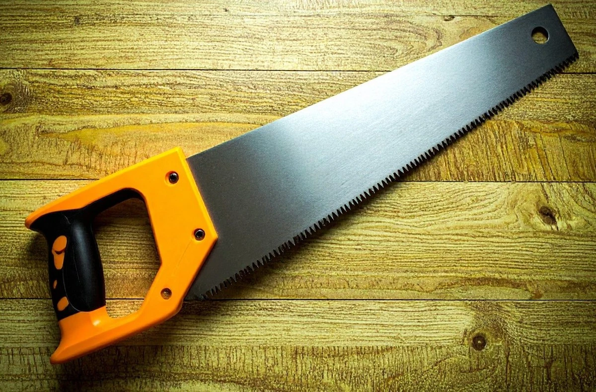 Afila dientes de sierra como un profesional en 10 minutos: el secreto de los carpinteros