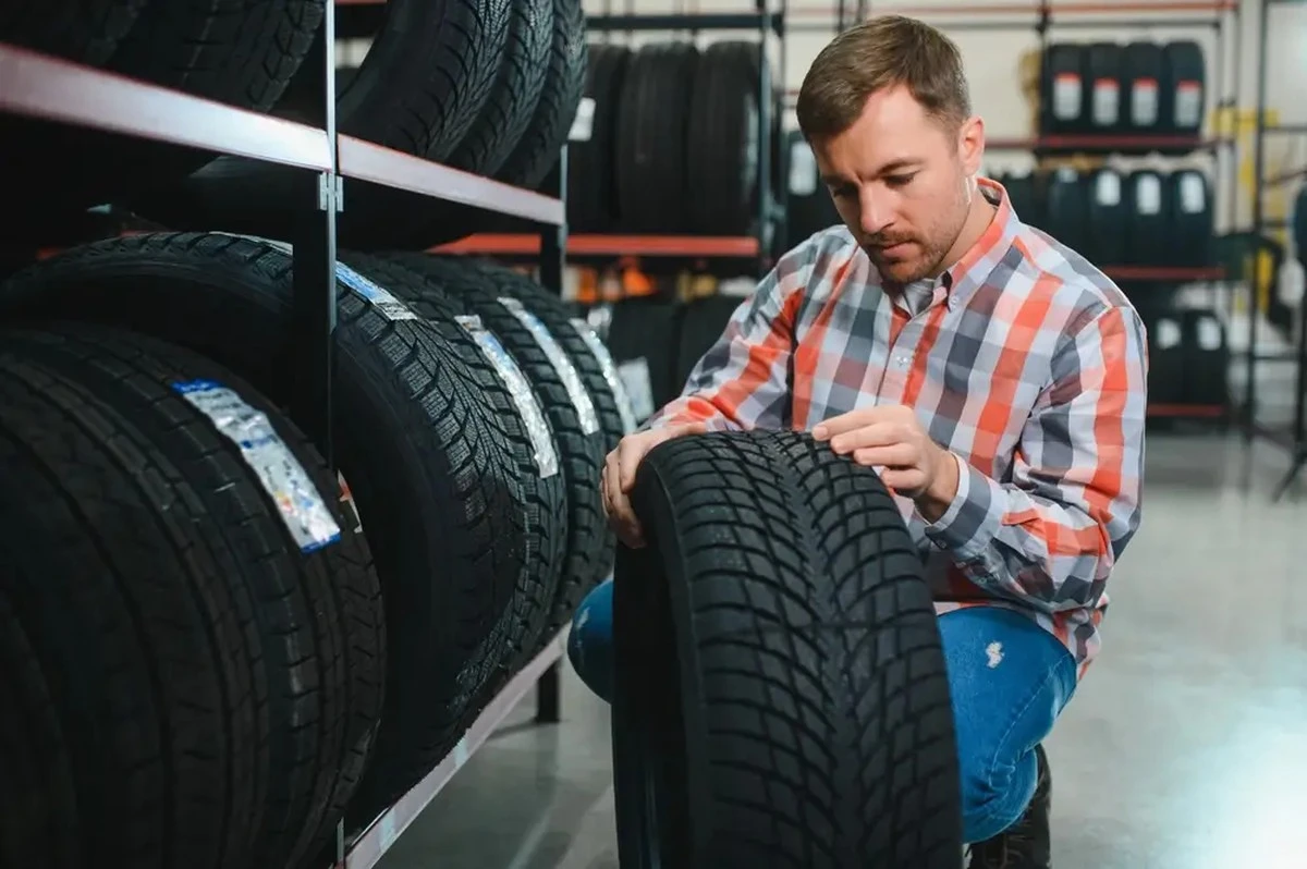 Ne cambies tus neumáticos de invierno por los de verano: la multa que te espera en el extranjero te hará pensarlo dos veces
