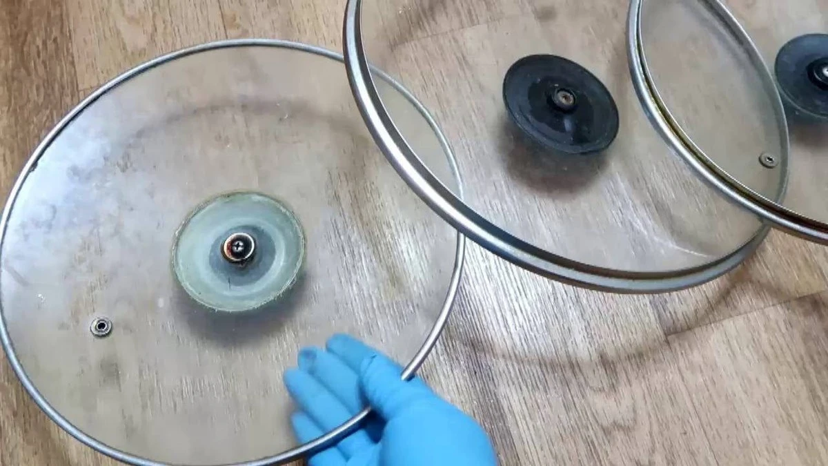 Cómo eliminar grasa rebelde de tapas de sartén: el truco que usa bicarbonato y lavavajillas