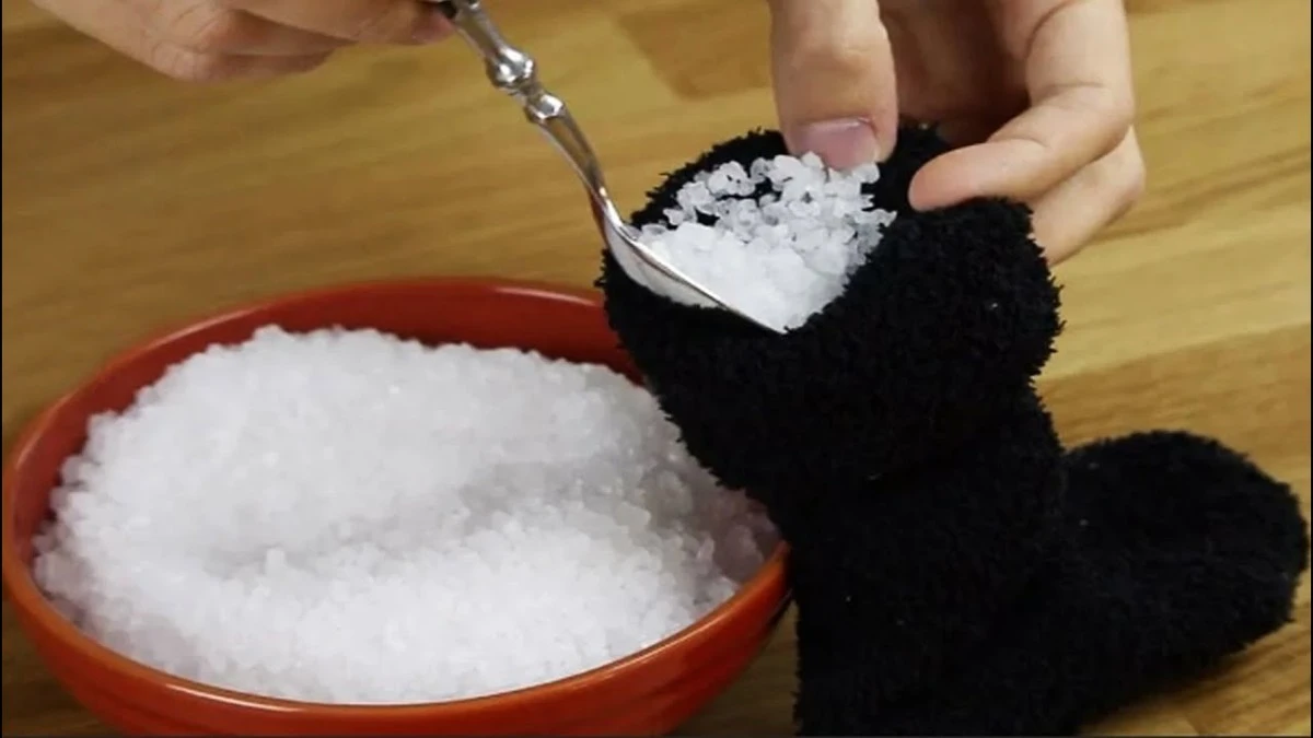 El secreto de los exploradores polares: 1 pizca en tus calcetines contra el frío extremo