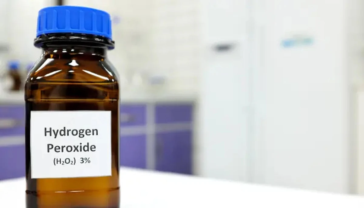 8 usos sorprendentes del peróxido de hidrógeno que cambiaron mi forma de limpiar - image 1