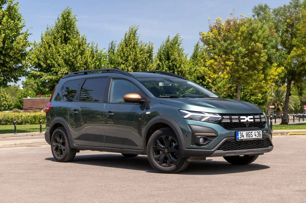 El coche perfecto si haces menos de 20.000 km al año: económico, práctico y con trucos para toda la familia