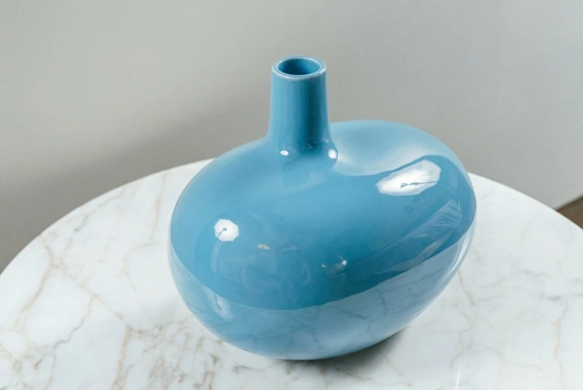 El truco infalible para limpiar jarras y botellas con cuello estrecho