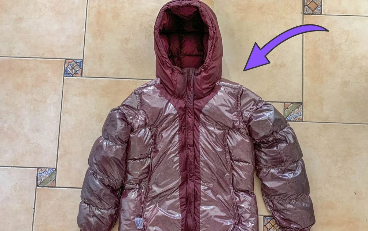 Limpia tu plumífero en minutos: el truco casero que evita lavar durante años