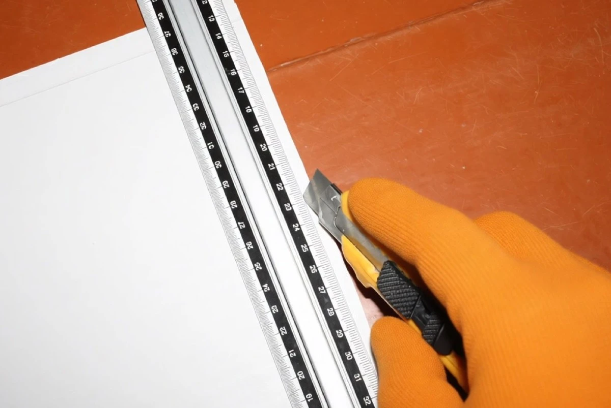 Corta plástico como mantequilla: Trucos infalibles sin herramientas caras