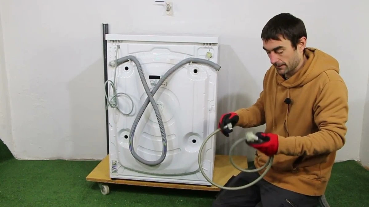 Tu lavadora durará años sin averías: claves de instalación y uso que ignoras - image 1