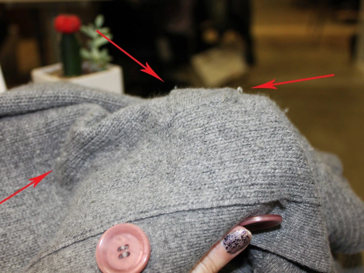 Congela tu suéter para revivirlo: el truco genial para eliminar las pelusas