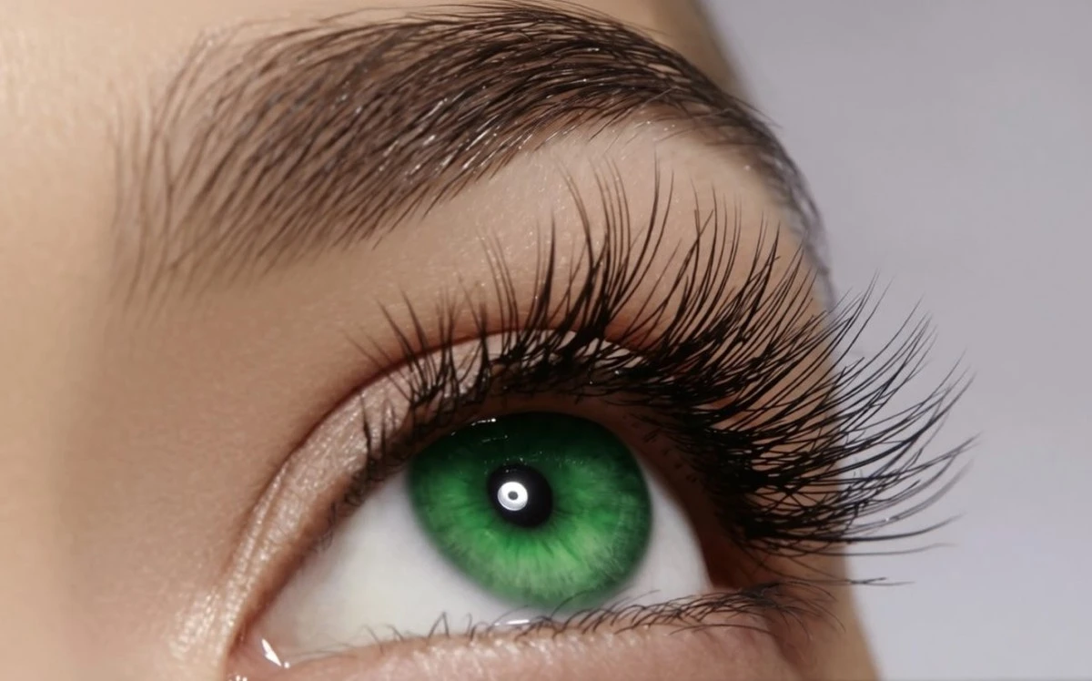5 remedios caseros que harán tus pestañas más largas y fuertes