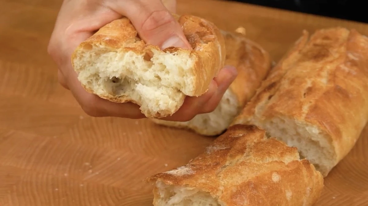 Revive el pan duro en 10 segundos: tu panadería casera en un instante