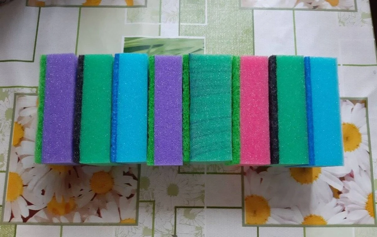 Lavaste los platos mal durante 18 años: así es como los microbios se quedan en tu vajilla