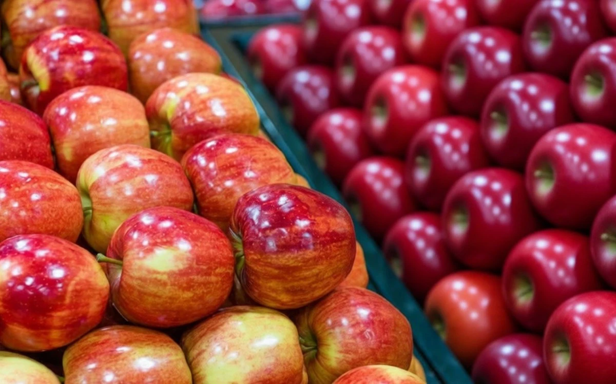 Por qué las manzanas brillantes de la tienda no brillan solas: la cera que no se va