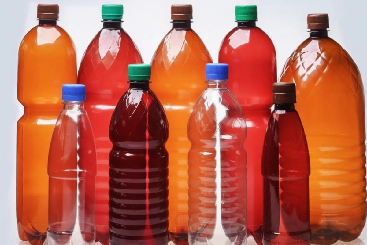 5 ideas geniales para reutilizar botellas de plástico en tu huerto