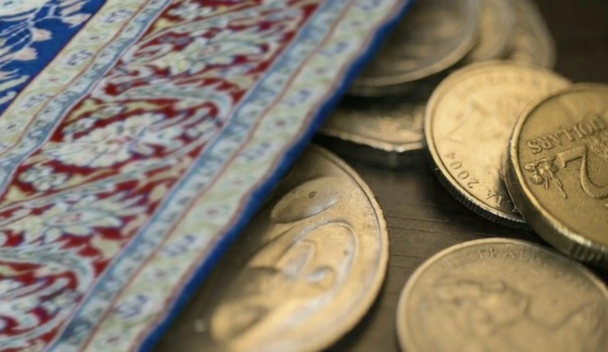 Tres monedas bajo el felpudo: el secreto de mi maestra para una casa llena de prosperidad