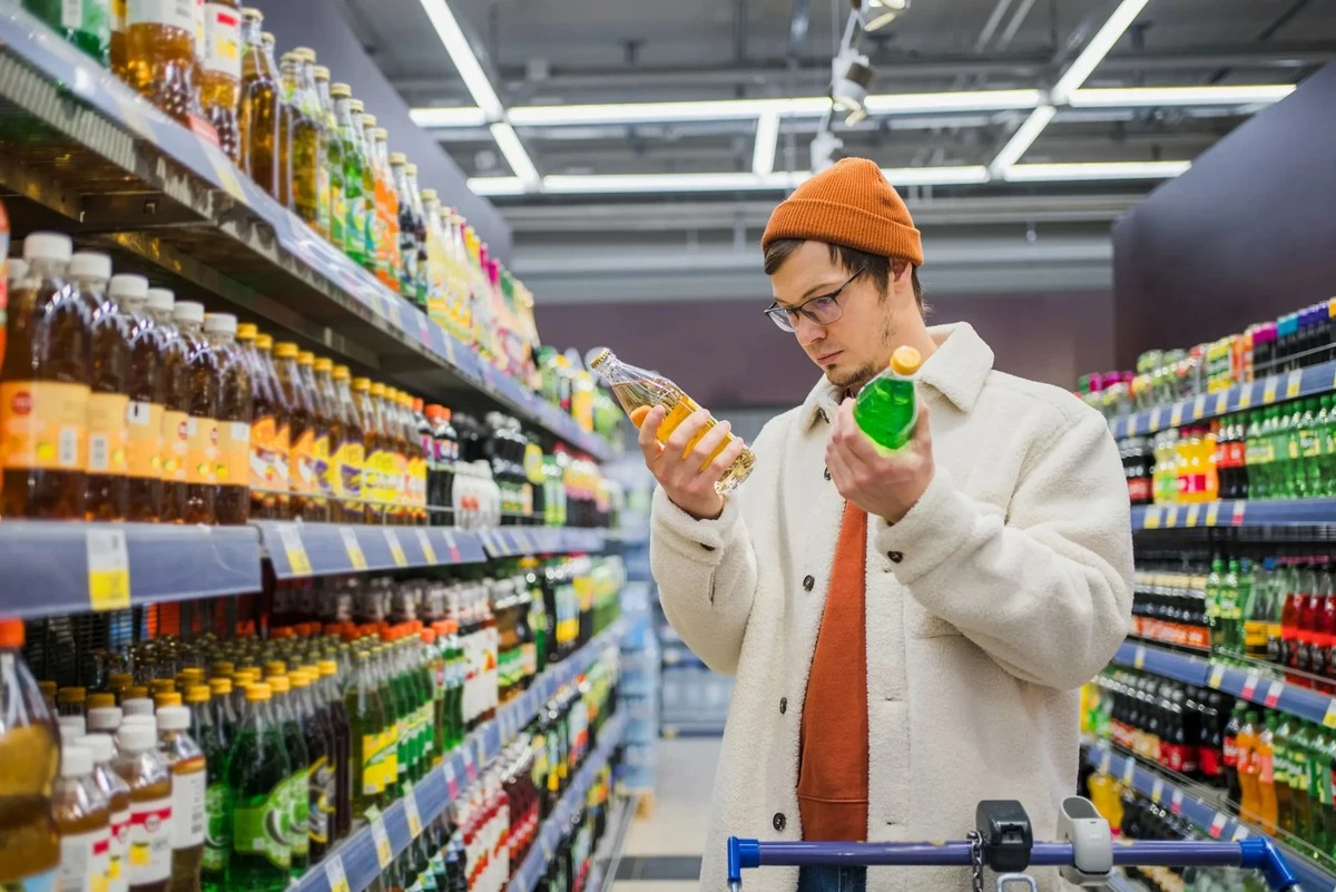 ¿Tomas muchas 'light'? Descubre qué le pasa a tu cuerpo con los refrescos sin azúcar