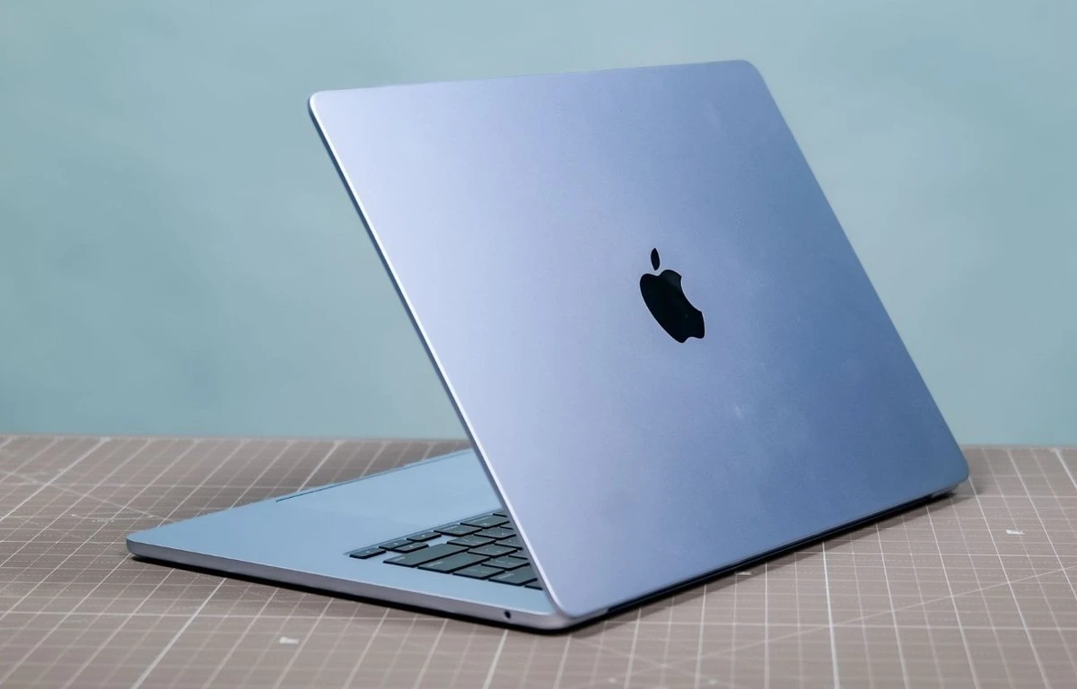 MacBook Air M4 vs. MacBook Pro M5: ¿Cuál le conviene realmente al comprador bielorruso?