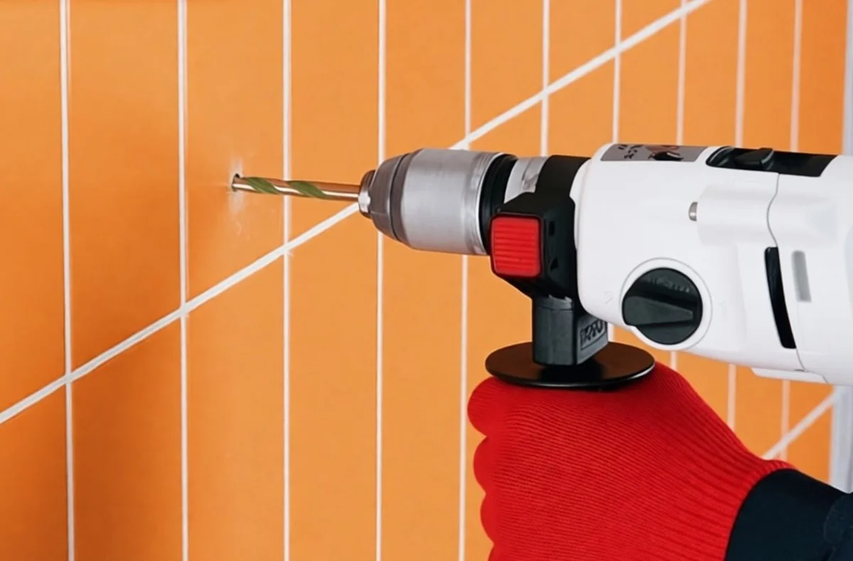 Cómo taladrar azulejos sin astillas ni grietas: el truco que no te cuentan los profesionales