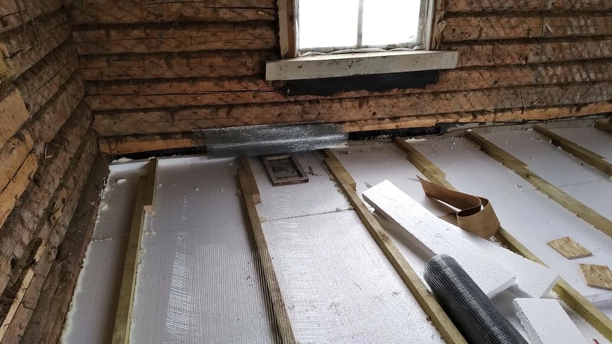 Aislamiento de suelo en 3 días: adiós frío sin tuberías ni cables