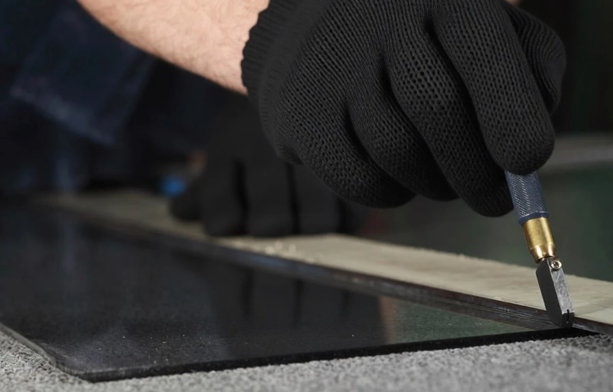 Cómo cortar un espejo en casa sin astillas: el método rápido que te ahorrará tiempo y dinero