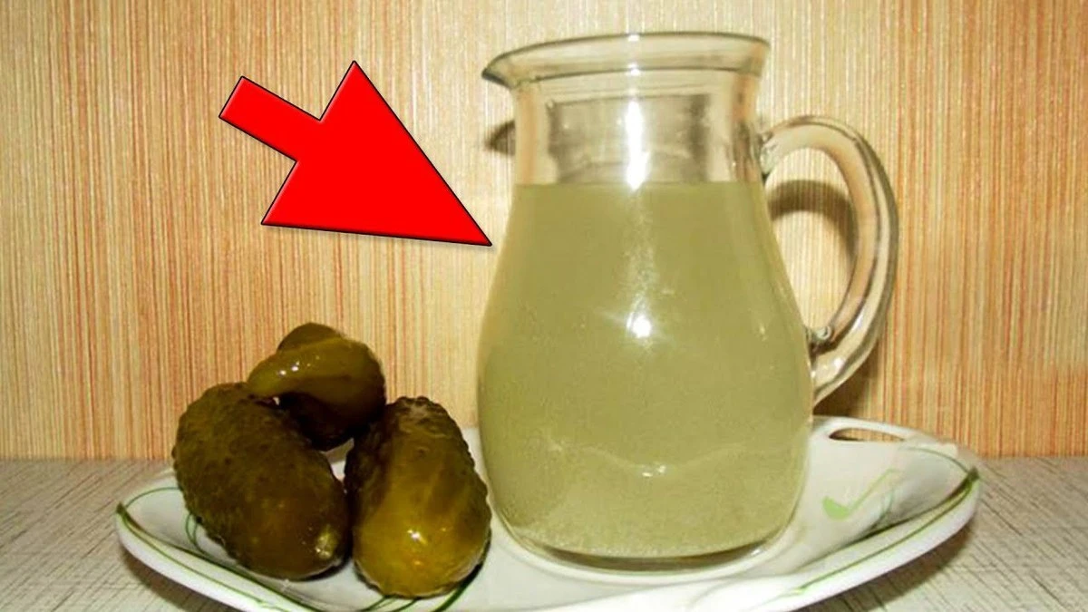 3 usos sorprendentes del salmuera de pepinillos que las amas de casa ingeniosas conocen