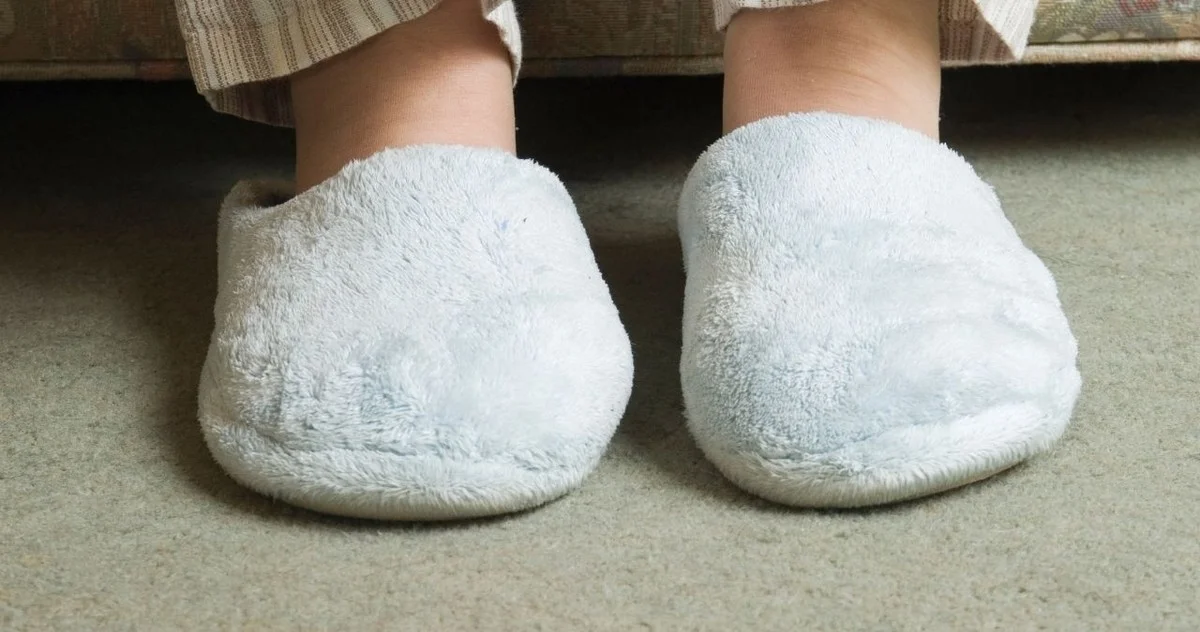 adiosalfrioentu-extra-1.webp Adiós al frío en tus pies: el truco de una manta que calienta tu suelo mejor que la calefacción - image 1