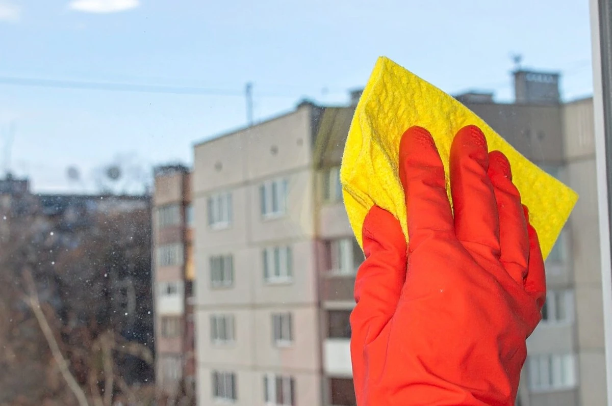 El método infalible para ventanas cristalinas: adiós a las marcas y hola a la luz