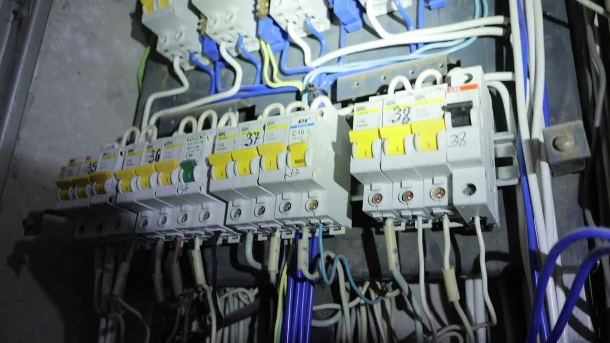 Por qué los electricistas soviéticos usaban aluminio y no cobre: 3 razones poco conocidas - image 1