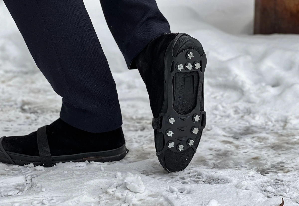 Dos esponjas de metal en mi bolso: el truco que me salva en el hielo - image 1