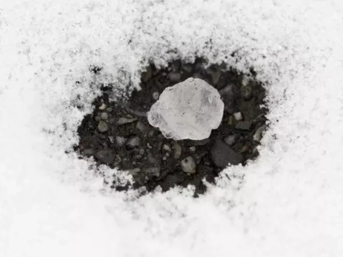 La mezcla secreta para derretir hielo: sal y un ingrediente inesperado - image 1