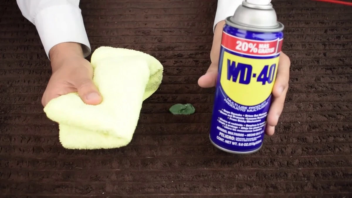 Bálsamo labial: el secreto para eliminar chicle del alfombra en segundos - image 1