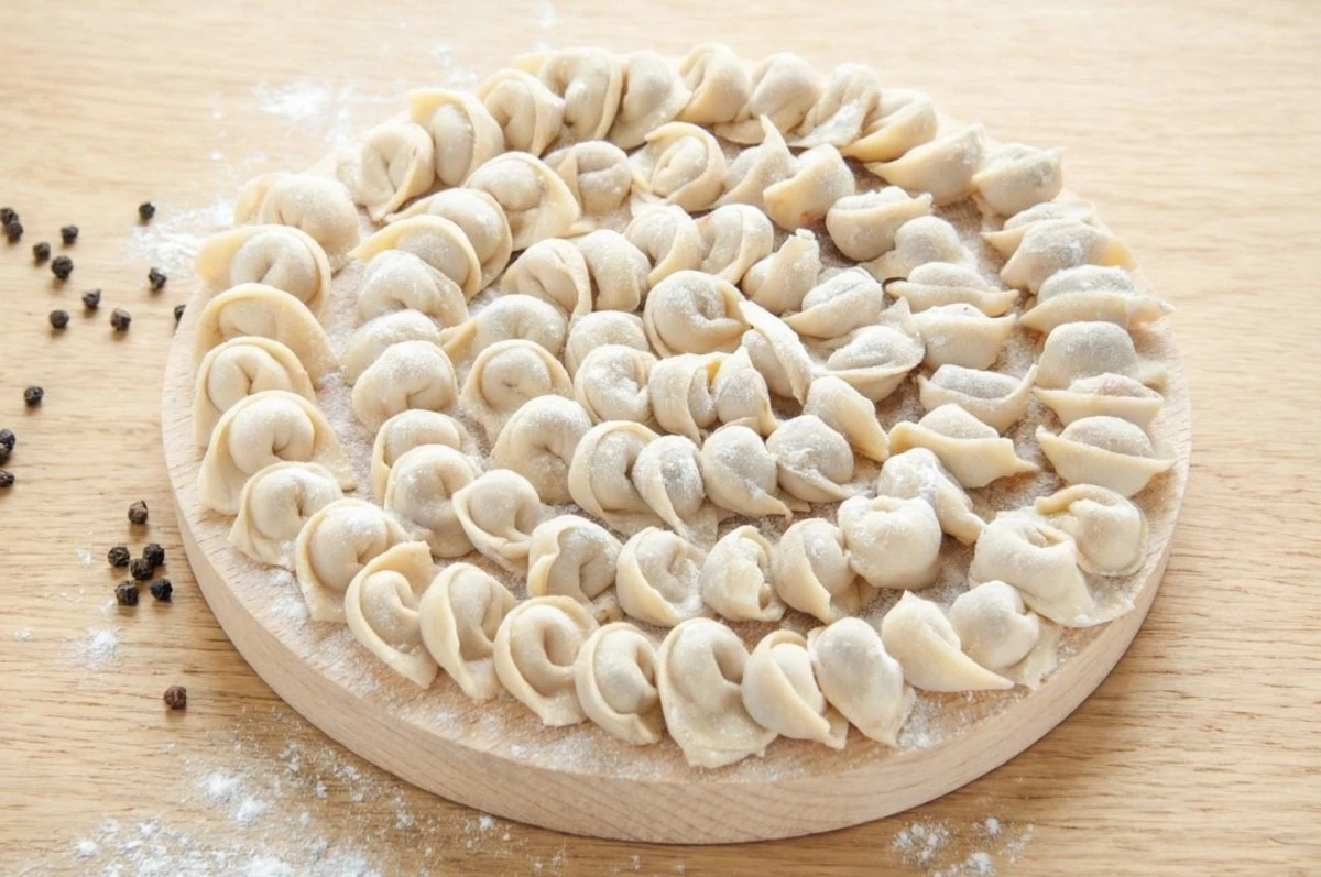 La masa de dumplings perfecta: el truco de los chefs con agua hirviendo