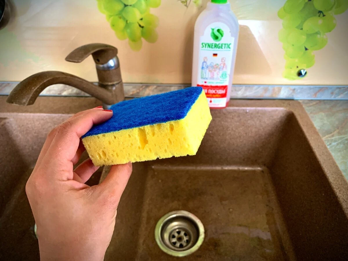 3 usos sorprendentes para las esponjas viejas que transformarán tu hogar