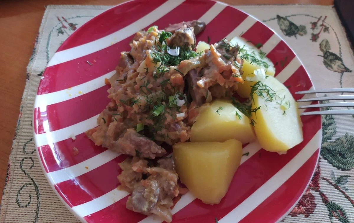 4 alimentos económicos que superan al salmón rojo en hierro y yodo