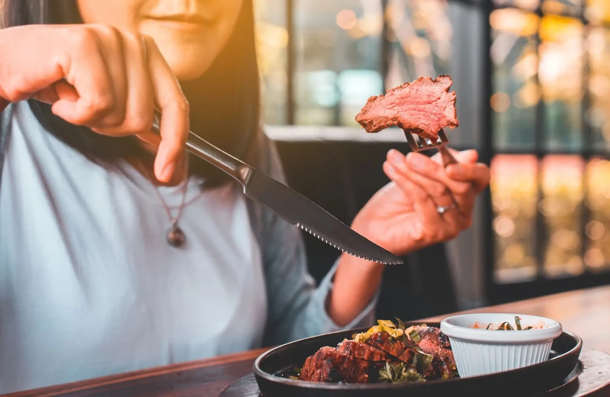 La verdad sobre la carne: ¿esencial para vivir más de 100 años en la vejez?