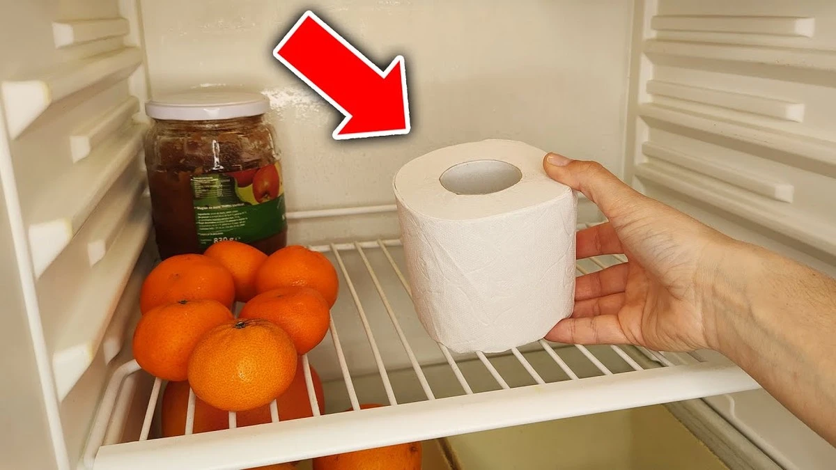 El truco del rollo de papel higiénico en el refrigerador para eliminar olores y humedad
