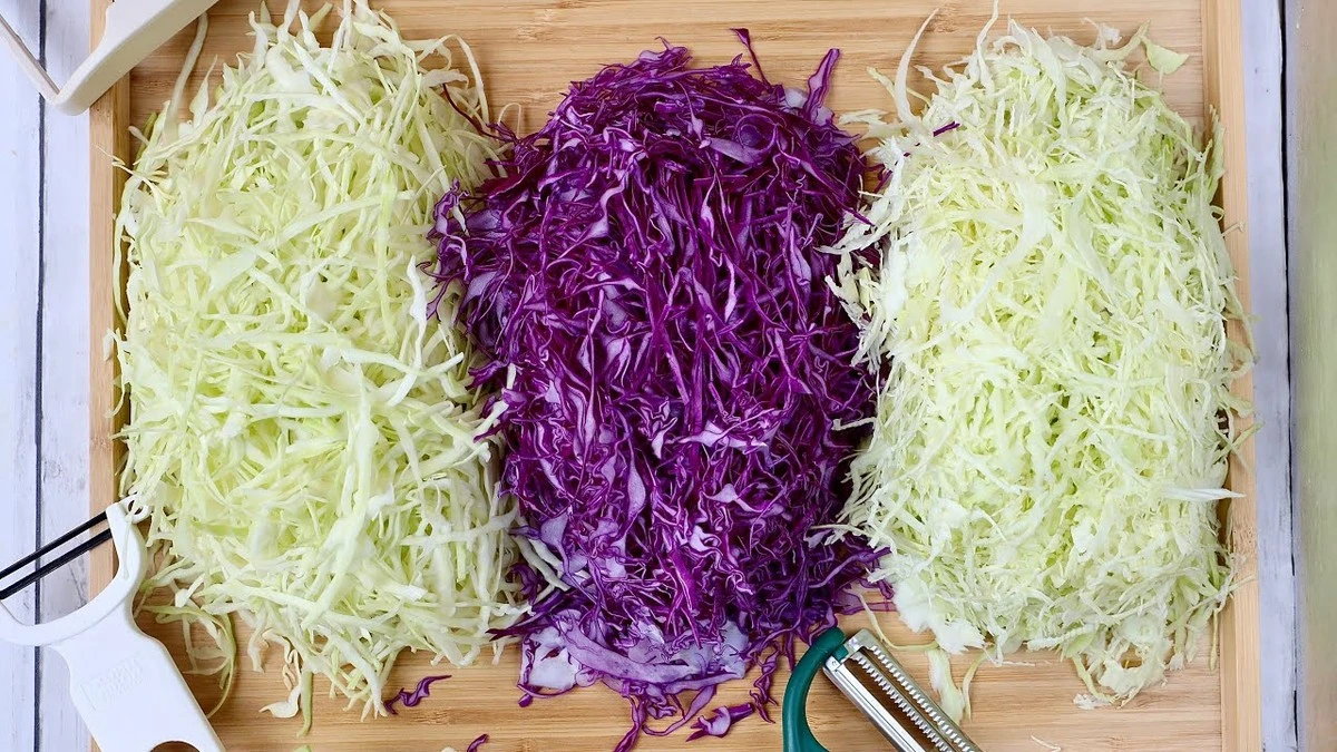 Corta repollo en 5 minutos sin cuchillo: el truco de chef que te cambiará la vida - image 1
