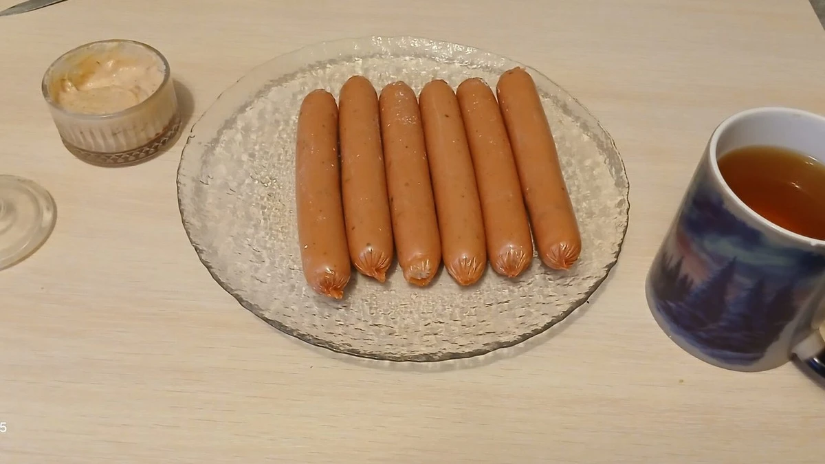 Las 3 marcas inquietantes en tus salchichas que gritan "sin carne"