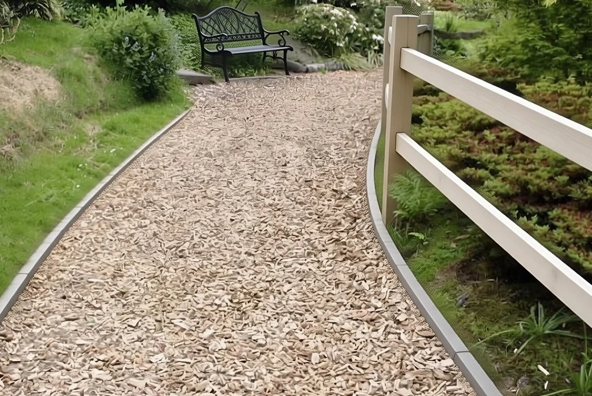 Crea caminos de jardín hermosos y duraderos con corteza de pino: la guía económica