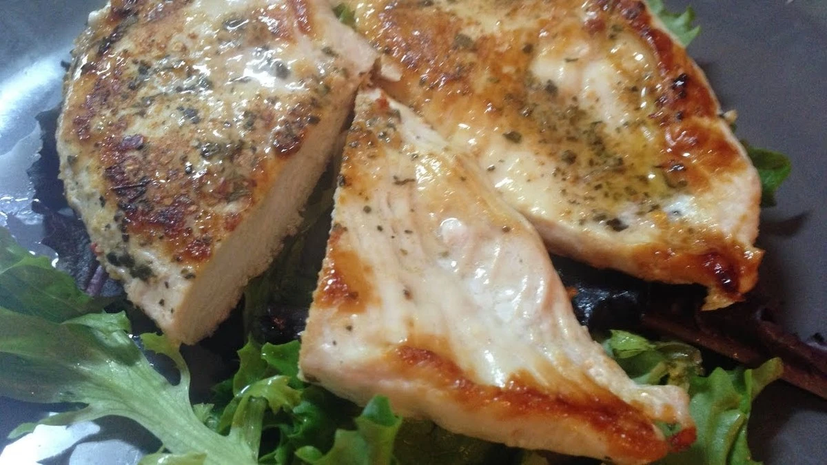 La clave secreta para que el filete de pollo nunca más quede seco: una cucharada transforma tu cocina